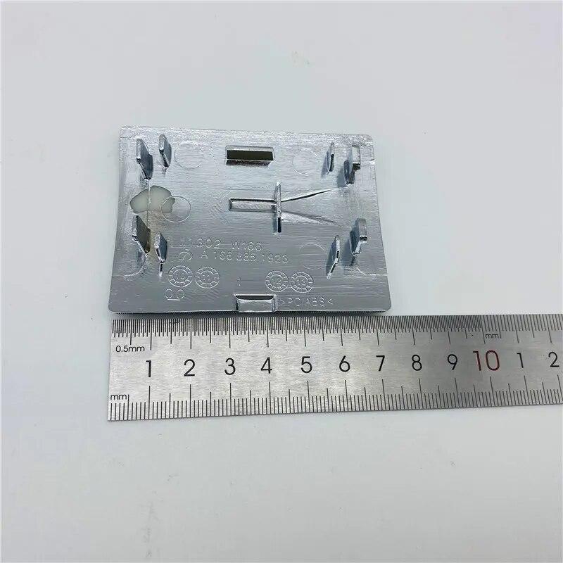 Для 2012-2015 Mercedes Benz ML GLE Class ML350 Задний бампер Буксировочный крюк Крышка проушины Хром Серебристый