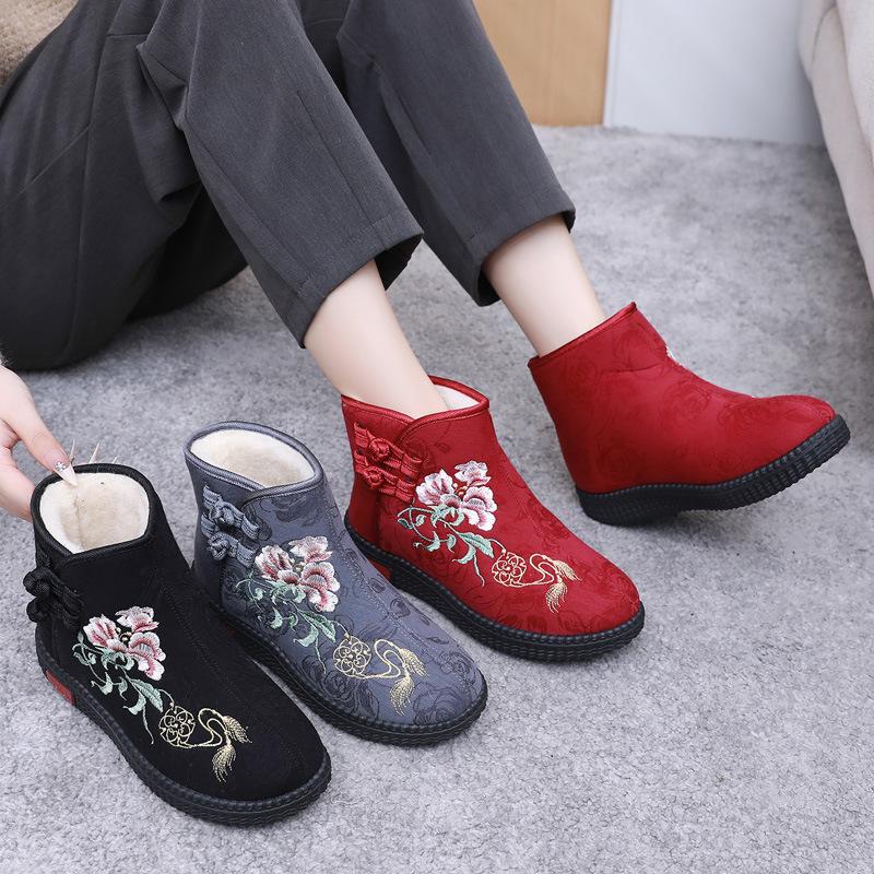 Winter Old Beijing Cloth Shoes Women's Cotton Shoes Ethnic Style Short Boots Velvet Warm Mother Shoes Chinese Style Embroidered Women's Cotton Boots