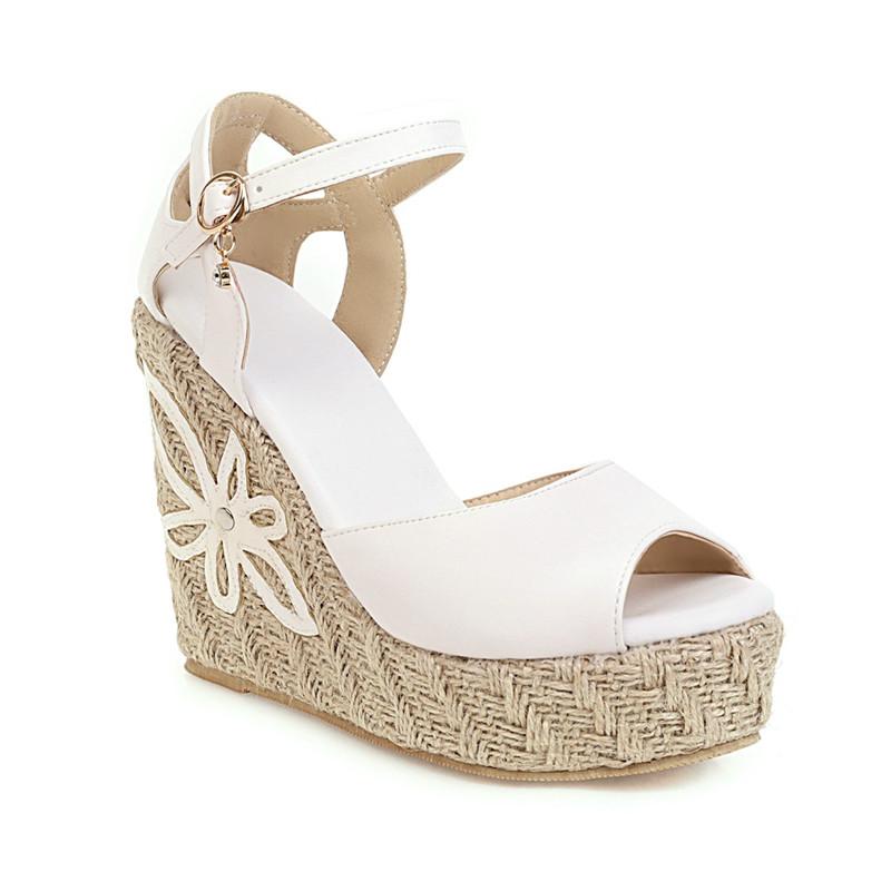 Модные босоножки на танкетке, женская летняя обувь, модные трикотажные гладиаторские шлепанцы на платформе, повседневные белые и розовые туфли для вечеринок, женские, большой размер 45