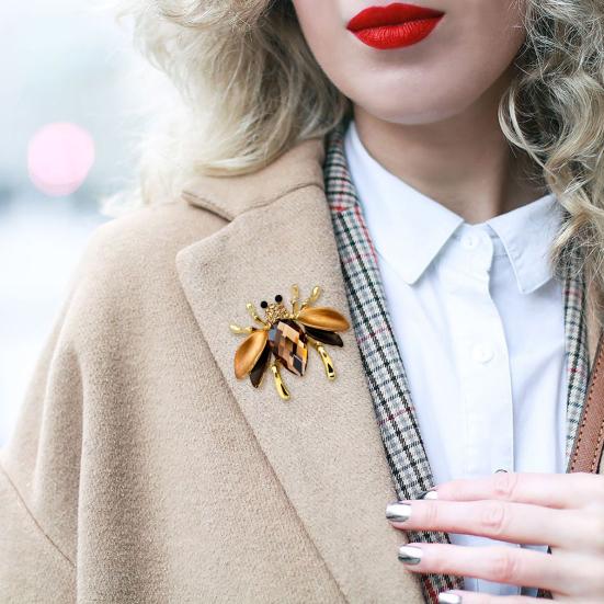 Женская брошь в форме пчелы с отделкой стразами, противоскользящая сумка через плечо для костюма, пальто, воротника, шляпы, шарфа, булавка для одежды, для вечеринки, выпускного бала, невесты