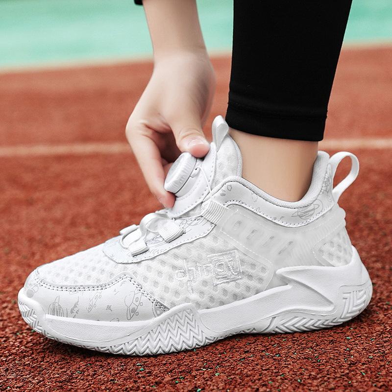 Спортивная обувь для мальчиков 2025 года, детская обувь с вращающимися кнопками и сеткой, кроссовки для детей среднего и старшего возраста, баскетбольные кроссовки с двойной сеткой