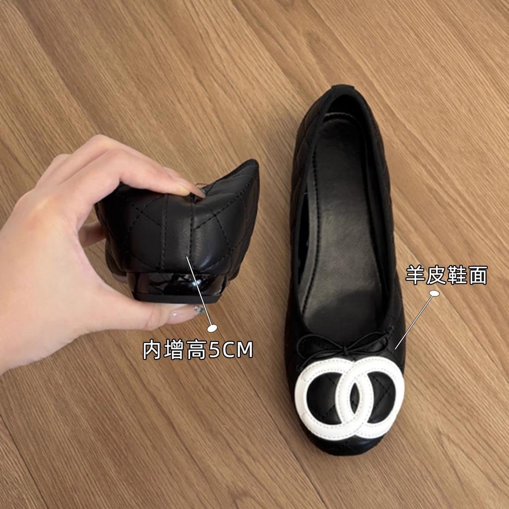 Найди второй волосок! Сяосянфэн увеличение внутренней высоты туфли-лодочки с мелким вырезом новая плоская обувь на один педаль с юбкой фея осень