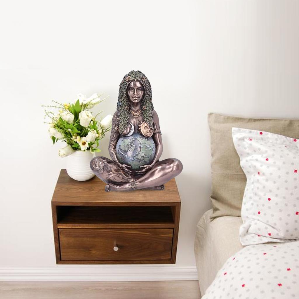 Скульптурные украшения богини земли Гайи-матери-земли