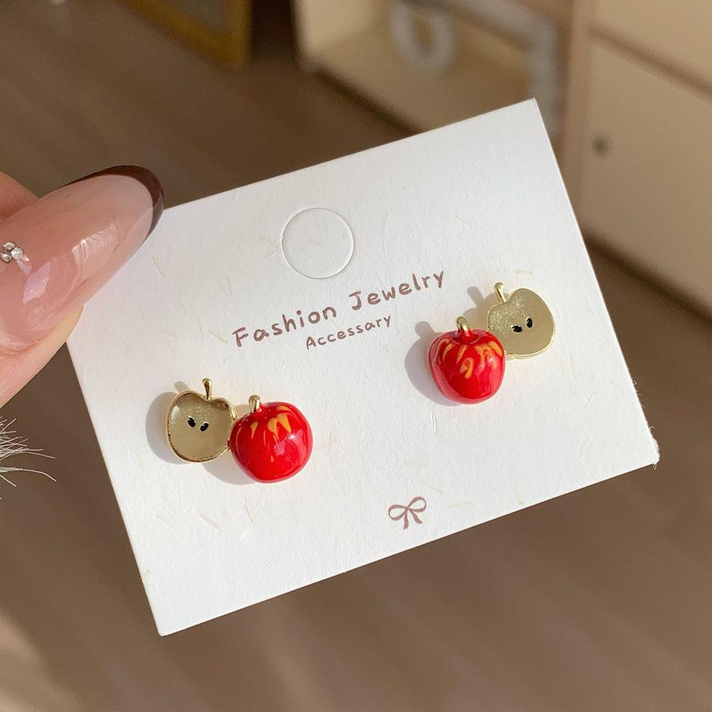 Серьги-кисточки Red Apple: Сладкий весенний дизайн для женщин