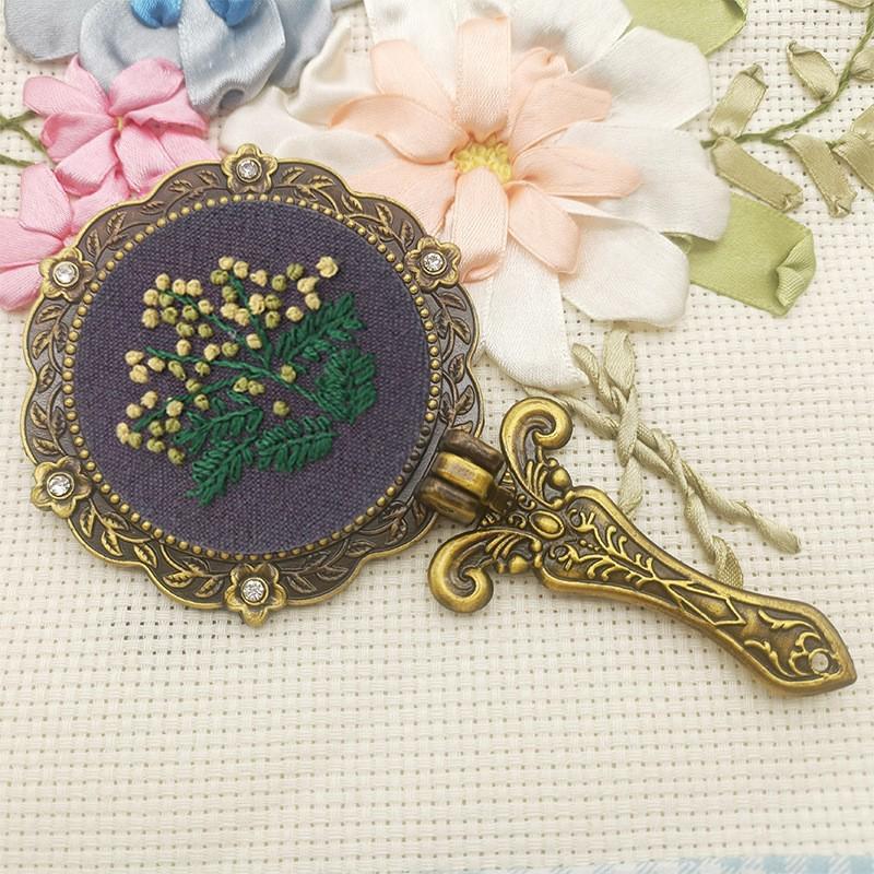 DIY Retro Embroidery Folding Makeup Mirror Kit: Beginner-Friendly Cute Ancient Style