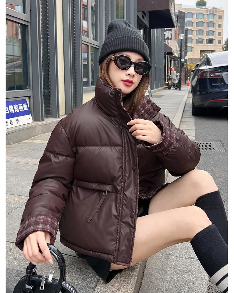 Хлопковая теплая куртка с контрастной клеткой и воротником-стойкой, короткая, утолщенная