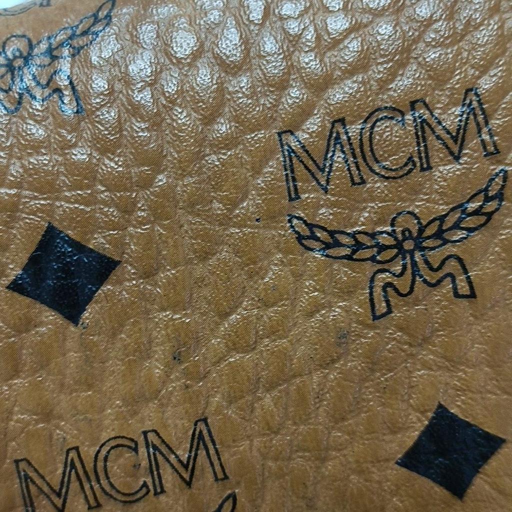 [Б/У] Сумка через плечо Millie Medium Cognac с монограммой из покрытого холста, украшенная шипами - Хорошее состояние #BVUVNN