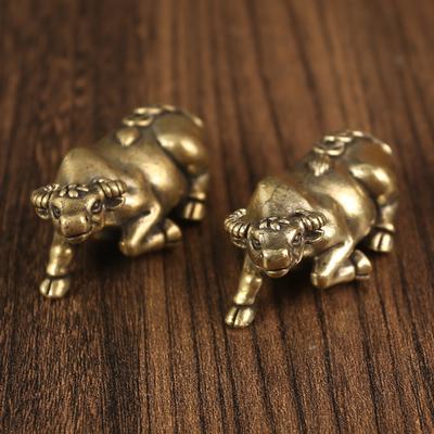 Латунная фигурка лежащей коровы, креативный чайный питомец, медная утварь, офисный чайный столик, маленькая медная утварь, металлические медные изделия, чистая медь, зодиакальная корова