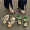 Модные квадратные каблуки, лето 2024, босоножки с открытым носком для женщин, зеленые женские туфли, черная обувь, шикарная и элегантная, оптовая продажа, лучшее