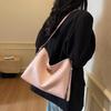 2025 Новая сумка-тоут большой вместимости Модная универсальная сумка на плечо через плечо Премиальное ощущение Простая женская сумка для поездок на работу