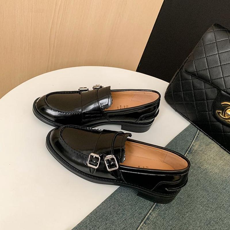 Модная женская новая кожаная коровья кожа круглый носок средний каблук металлическая пряжка ремня стиль колледжа туфли-лодочки ретро повседневная обувь