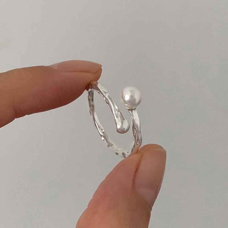 Уникальное геометрическое кольцо с жемчугом любви для женщин Высококачественная медь Регулируемый дизайн Стильные цвета для каждого случая