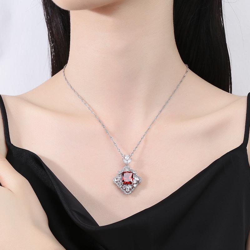 Серебряное ожерелье с квадратным кулоном S925 - Зеленый, Красный, Розовый, Синий варианты для женщин