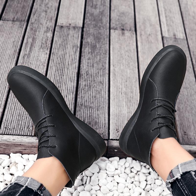 Fashion Korean Luxury Genuine Leather Lace Up Mid Top Boots Men Chelsea Boots Motorcycle Outdoor Cow Sole Shoes British Work Shoes Male