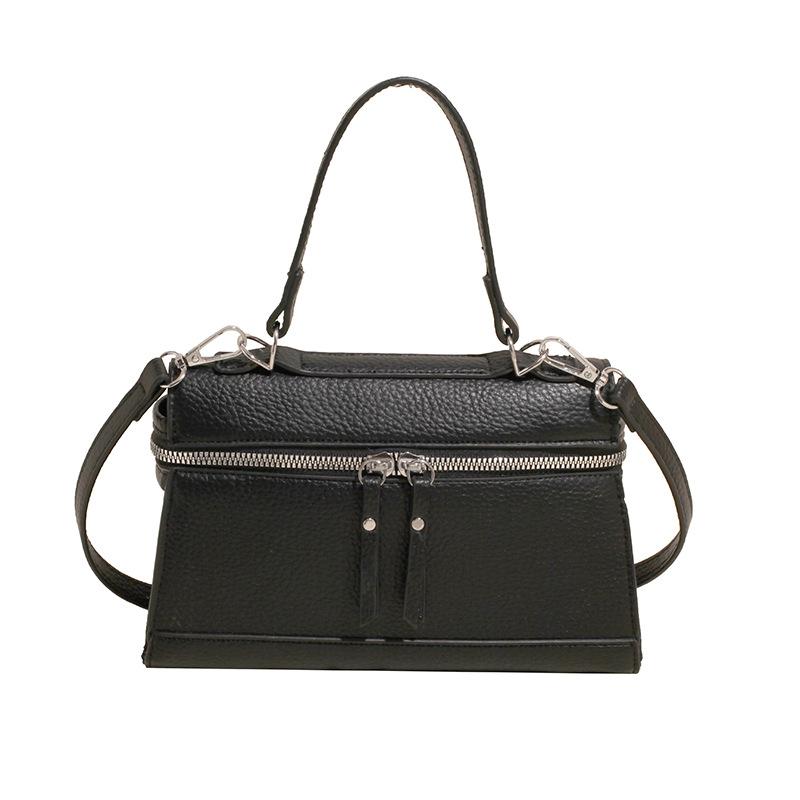 2025 Spring and Summer New Fashion Temperament Simple Style Portable Small Square Bag Korean Version Women's Commuting Advanced Sense Messenger Bag