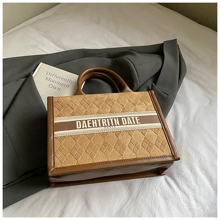 Сумка премиум-класса в стиле ретро большой вместимости женская 2025 новая универсальная сумка-мессенджер для通勤 модная сумка-тоут