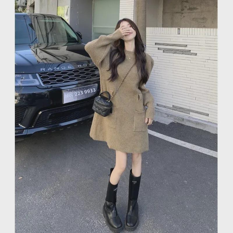 Платье-трапеза во французском стиле из тонкого трикотажа осень 2024 г.