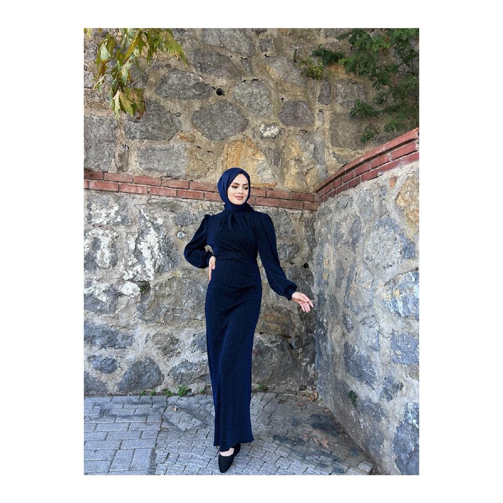 Серебристое вечернее платье Seil в хиджабе