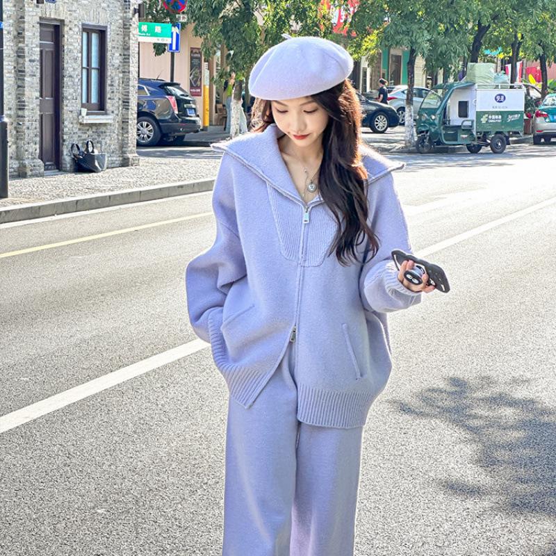 Milky Knit Sweater & Wide-Leg Pants Two-Piece Suit - Fashionable and Casual for Autumn/Winter 2024