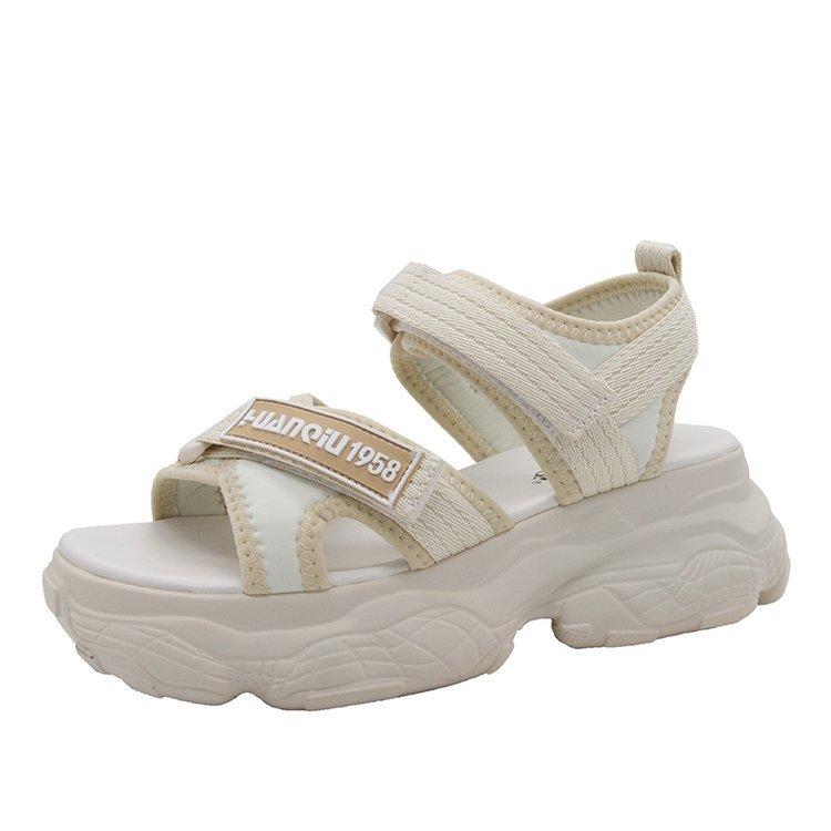 Спортивная женская обувь Сандалии Летние плоские модные толстые подошвы Маффин сетка Красные повседневные пляжные туфли