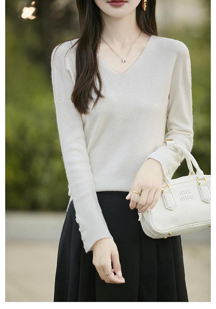 Women's V-Neck Velvet Buttoned Sweater: Autumn/Winter Solid Color Loose Knit Pullover Base Layer
