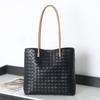 Плетеная сумка-тоут из натуральной кожи для женщин 2025 Новая универсальная сумка под мышкой Модная сумка через плечо Сумка-тоут большой вместимости для поездок на работу