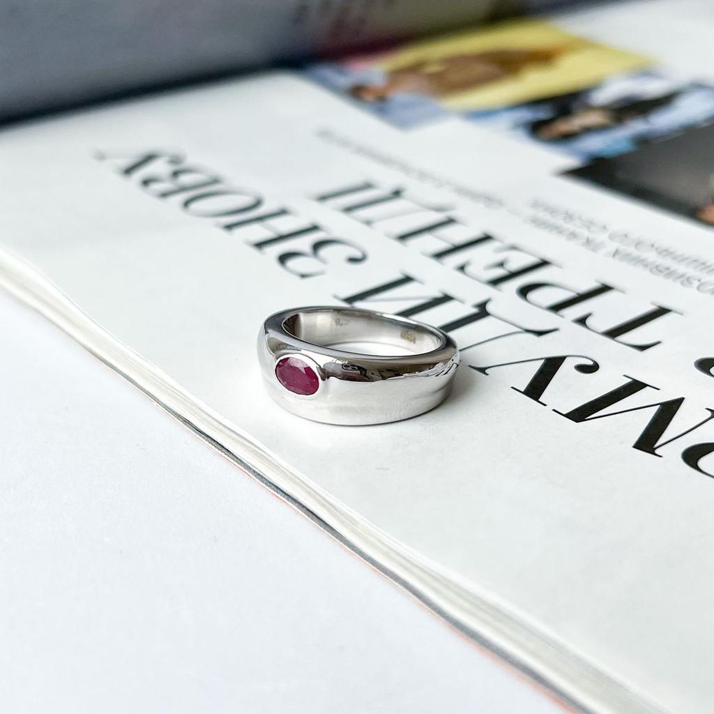 Серебряное кольцо с натуральным рубином 0.4ct, вес изделия 5,06 гр (2140450)