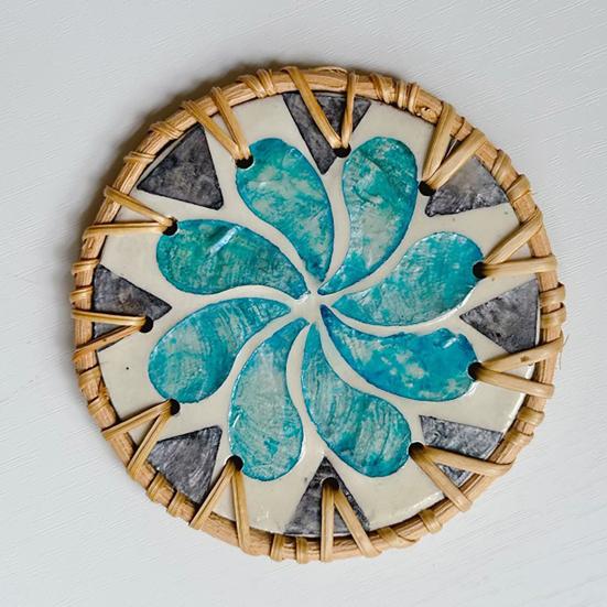 Table Coaster Handcrafted Seashell Coaster Artistic Insulation Pad Convenient Table Protection Mat for Home