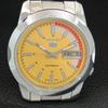 ЯПОНСКИЕ ВИНТАЖНЫЕ ОТРЕМОНТИРОВАННЫЕ МУЖСКИЕ АВТОМАТИЧЕСКИЕ ЧАСЫ SEIKO 5 С ЖЕЛТЫМ ЦИФЕРБЛАТОМ a446058-1