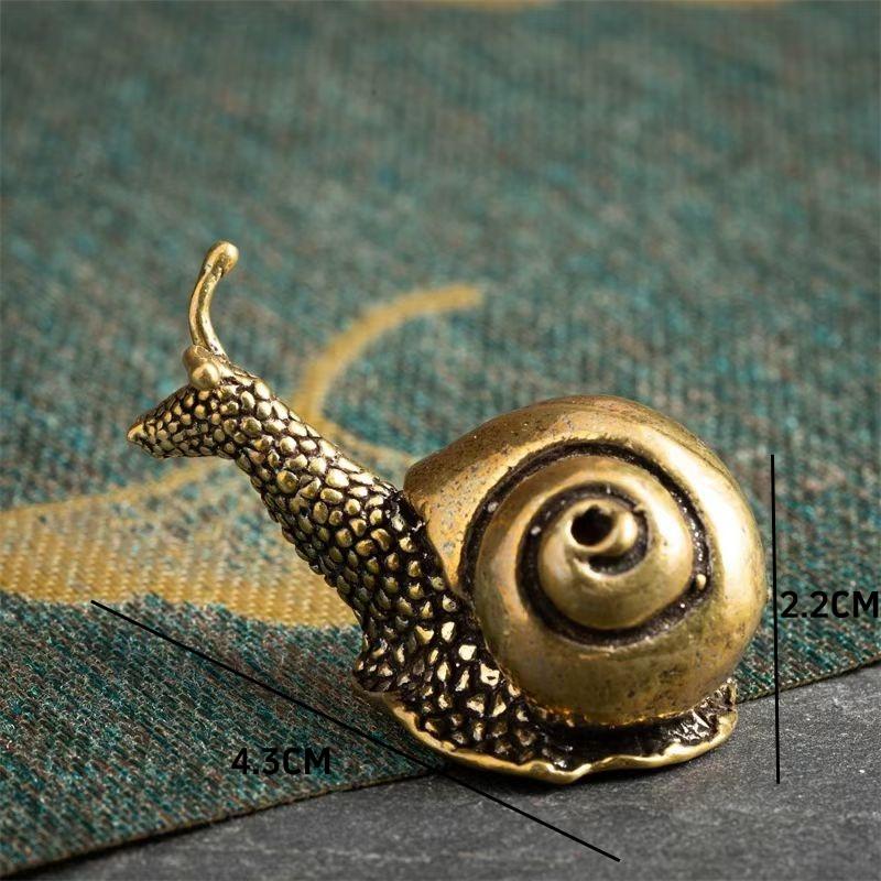 Solid Copper Snail Top Ornaments Brass Simulation Animal Figurines Tea Pet Miniatures Home Use Decorations Feng Shui Gift Idea
