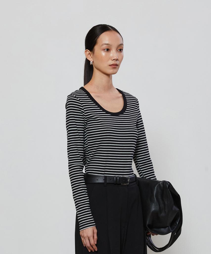 NOTIA Pointed U Neck Line T-Shirt - Black Stripe