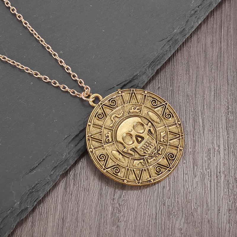 Accessories Pirates of the Caribbean Men's Skull Pendant Necklace