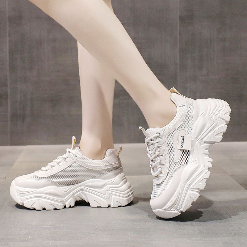 Весенние новые открытые туфли для папы, маленькие невидимые туфли, увеличивающие рост, дышащие повседневные туфли для женщин, маленький размер 34, для похудения