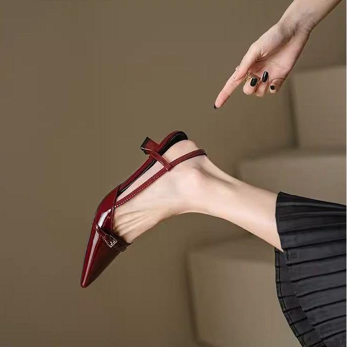 Ретро туфли-лодочки на тонком каблуке с открытой пяткой, бордовые, темпераментные, с острым носком, из лакированной кожи, на среднем каблуке, с закрытым носком, сандалии женские 2025 зима новые модели