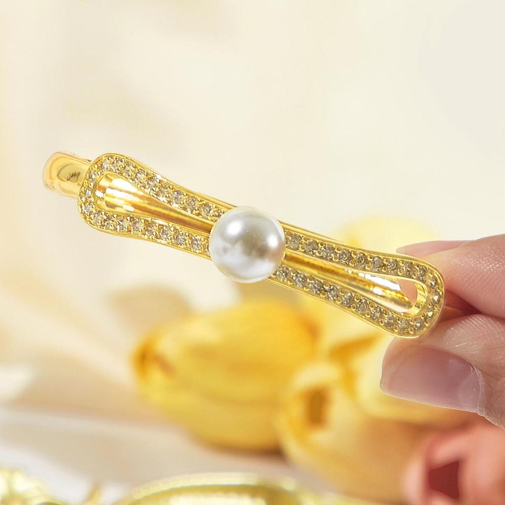 CMM Разнообразие выбора ювелирных изделий Искусственный жемчуг Золотые браслеты из циркония Браслет с подвесками Банкетные вечеринки Свадебные украшения Аксессуары для женщин