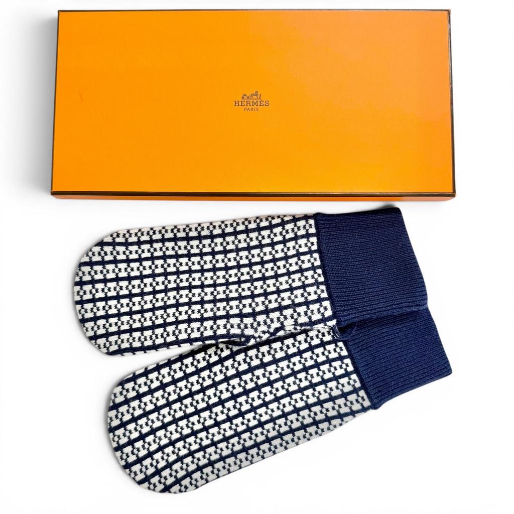 Отличные перчатки HERMES Hope Mitten, вязаные с узором H, жаккардовые, темно-синие, кашемировые, M, б/у