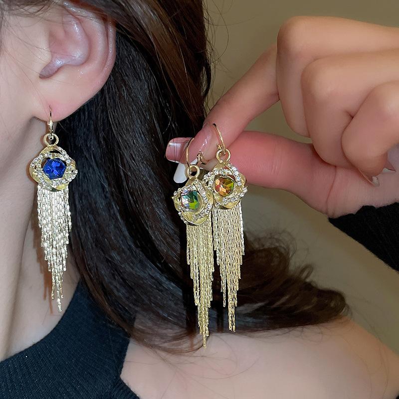 Silver needle zircon geometric fringed earrings light luxury high-end autumn and winter earrings women's new popular earrings