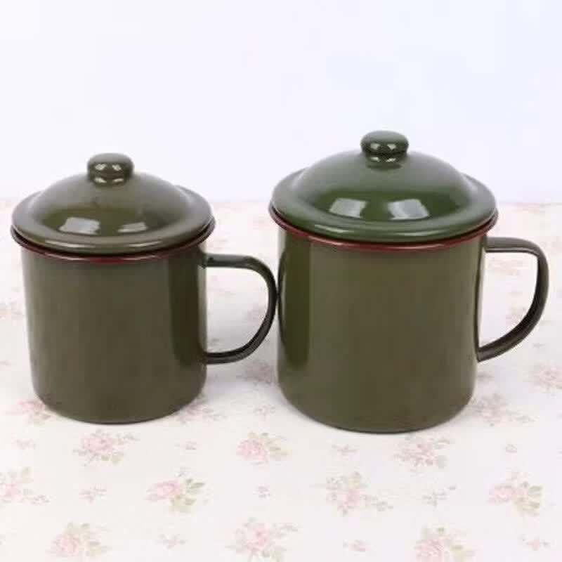 Винтажная эмалированная кружка для чая