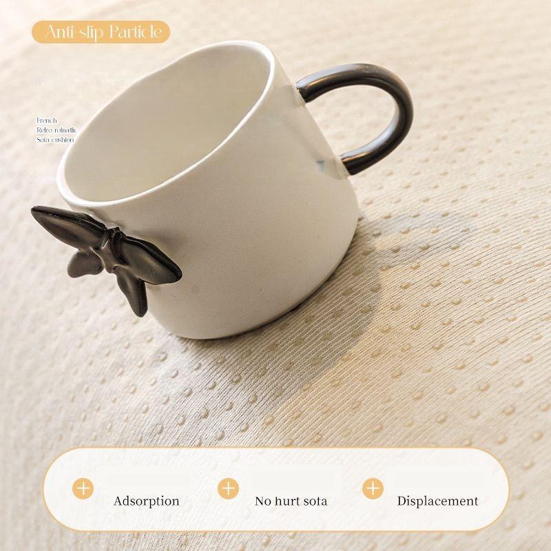 2025 Новая французская кремовая подушка для дивана в форме кружева, универсальная на все сезоны, неровная нескользящая подушка, высококачественный чехол из ткани