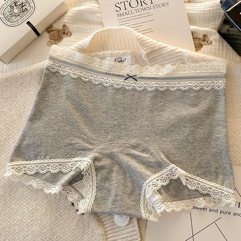 Retro Flat-Leg Women's Class A Cotton Antibacterial Lengthened & Widened Panties with All-Cotton Crotch.