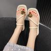Модные уличные черные шлепанцы Новые модные женские тапочки Высококачественные сандалии H Корейский стиль Сандалии VIP по акции Нескользящая обувь для женщин