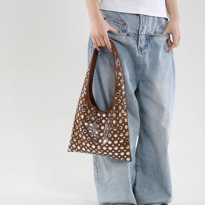 Летняя сумка через плечо с заклепками, брендовая, модная, из высококачественной ПУ кожи, универсальная, однотонная, для通勤, тоут, женская сумка-ведро, подмышечная сумка