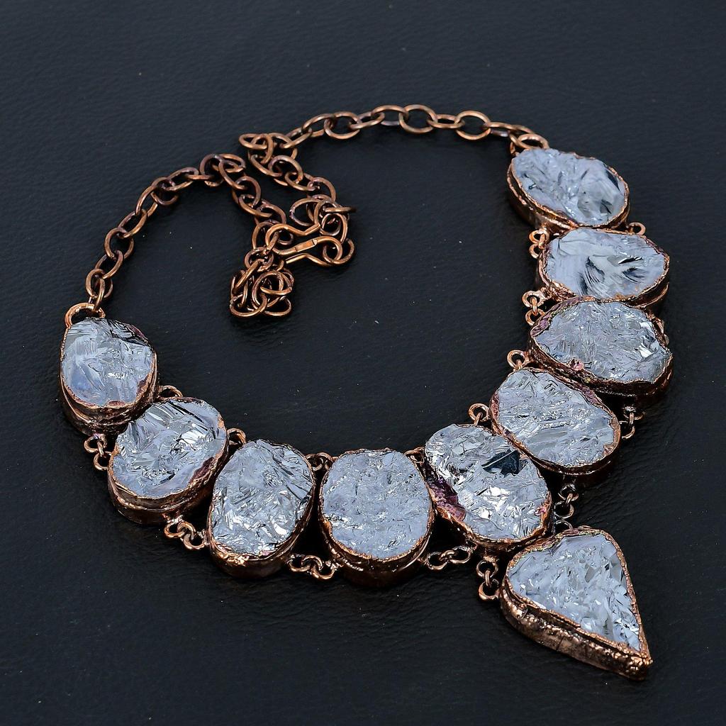 Ожерелье из грубого драгоценного камня из шунгита, великолепное ожерелье ручной работы для нее, медное гальваническое ожерелье, ювелирное изделие для женщин