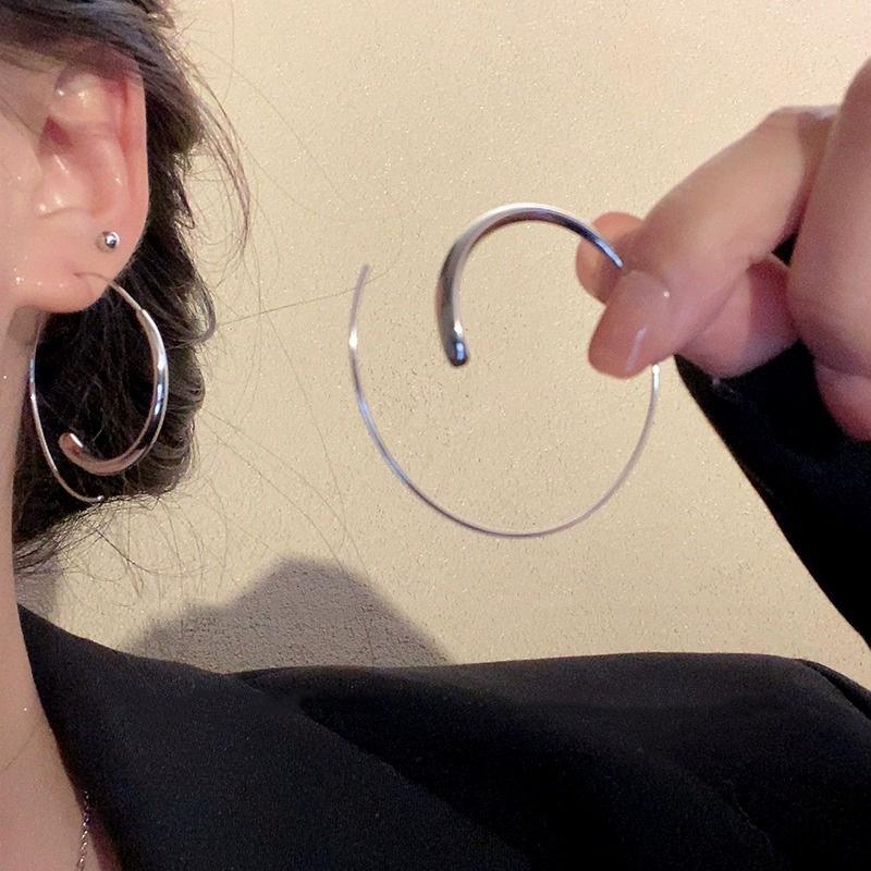 Trendy Silver Hoop Earrings With Geometric Shape Simple And Chic Fashionable Ear Jewelry