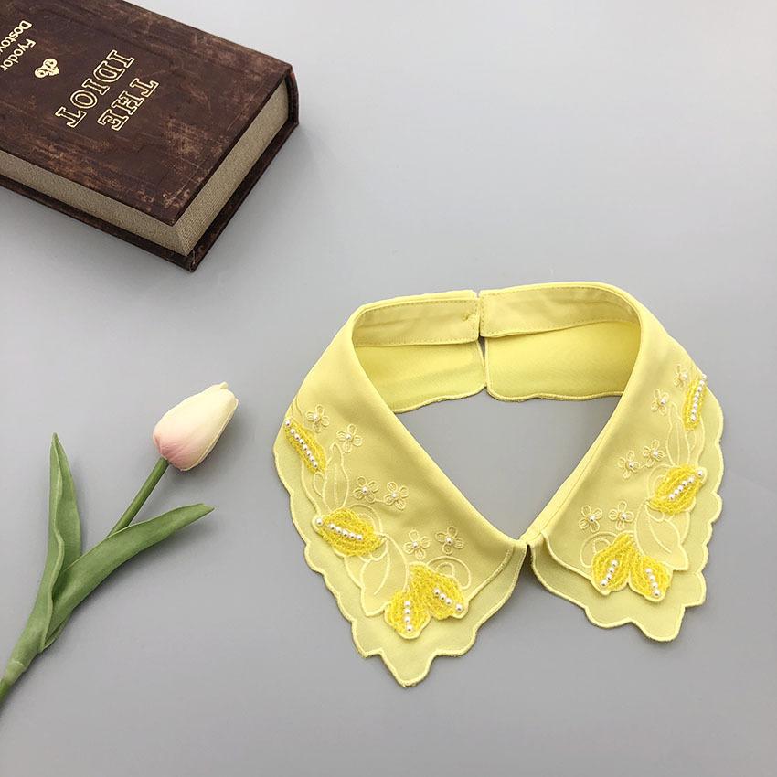 White Fake Collar for Women Shirt Blouse Necklace Candy Color False Collar Handmade Beads Detachable Sweater Collars Decor