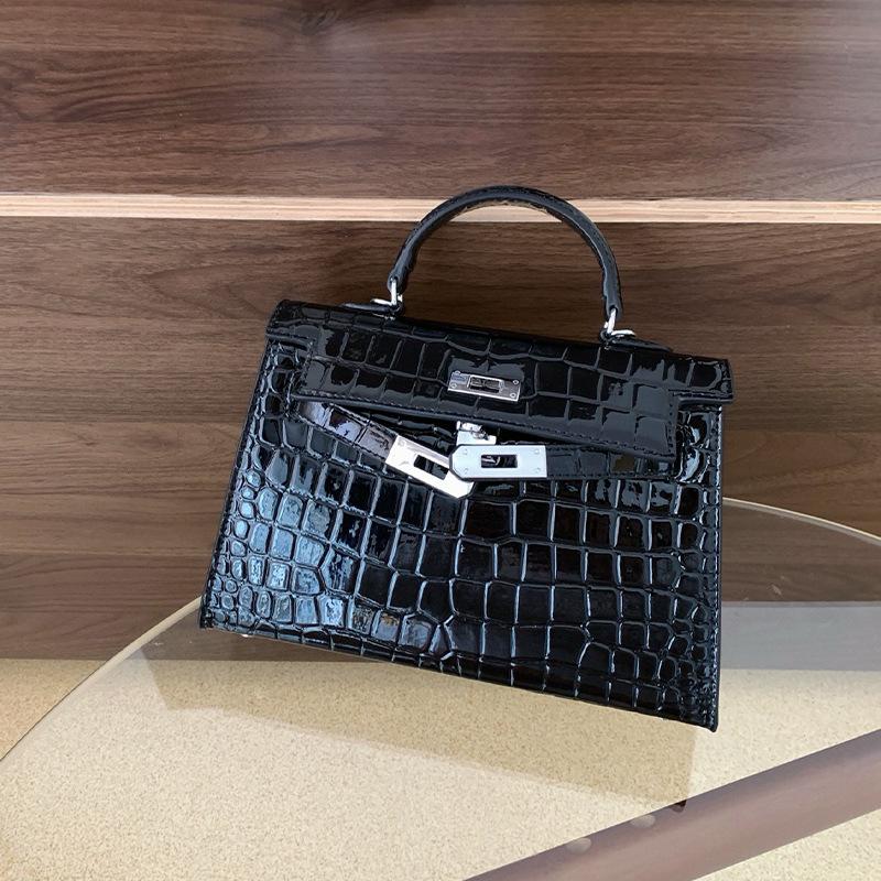 Фактурная сумка 2025 весна и лето новая сумка с крокодиловым узором сумка через плечо простая ретро сумка-мессенджер женская сумка