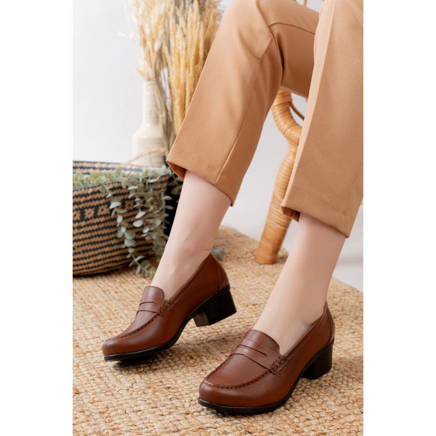 Женская удобная повседневная обувь из натуральной кожи на низком каблуке