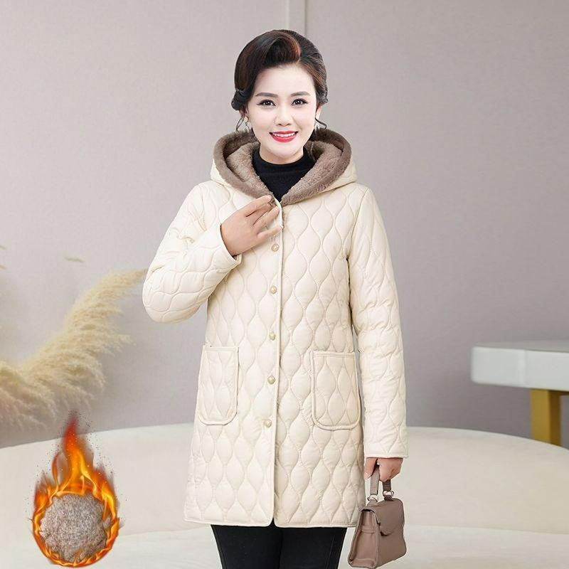 Мамина куртка средней длины с подкладкой Зимняя в западном стиле Плюс бархатная толстая куртка с капюшоном Модная куртка для среднего возраста Куртка с подкладкой