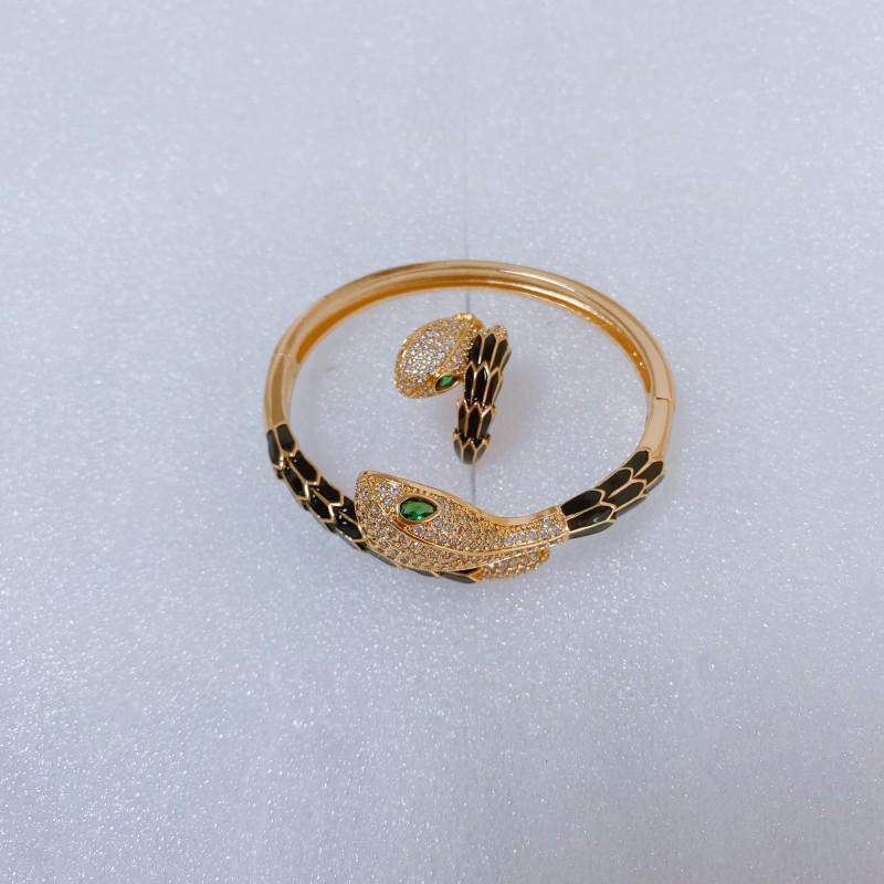 2024 Exquisite Snake Armlet: Luxury European & American Women's Bracelet
