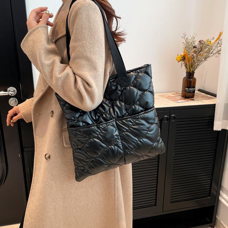 Elegant Luxurious Cotton Tote Bag For Women Large Capacity Available In Three Colors